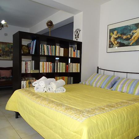 Dreamy Studio With Private Garden Atenas Exterior foto